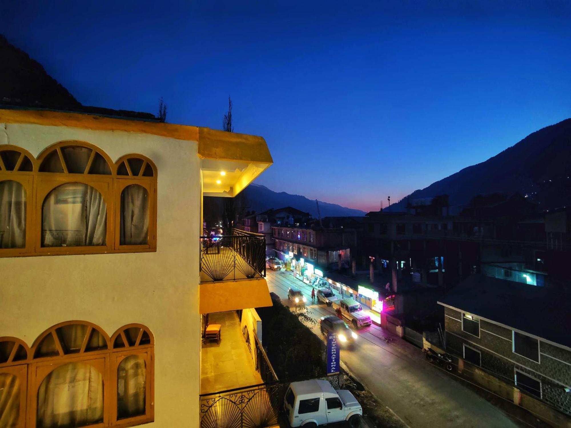 Surya International Hotel Manali Near Mall Road Экстерьер фото