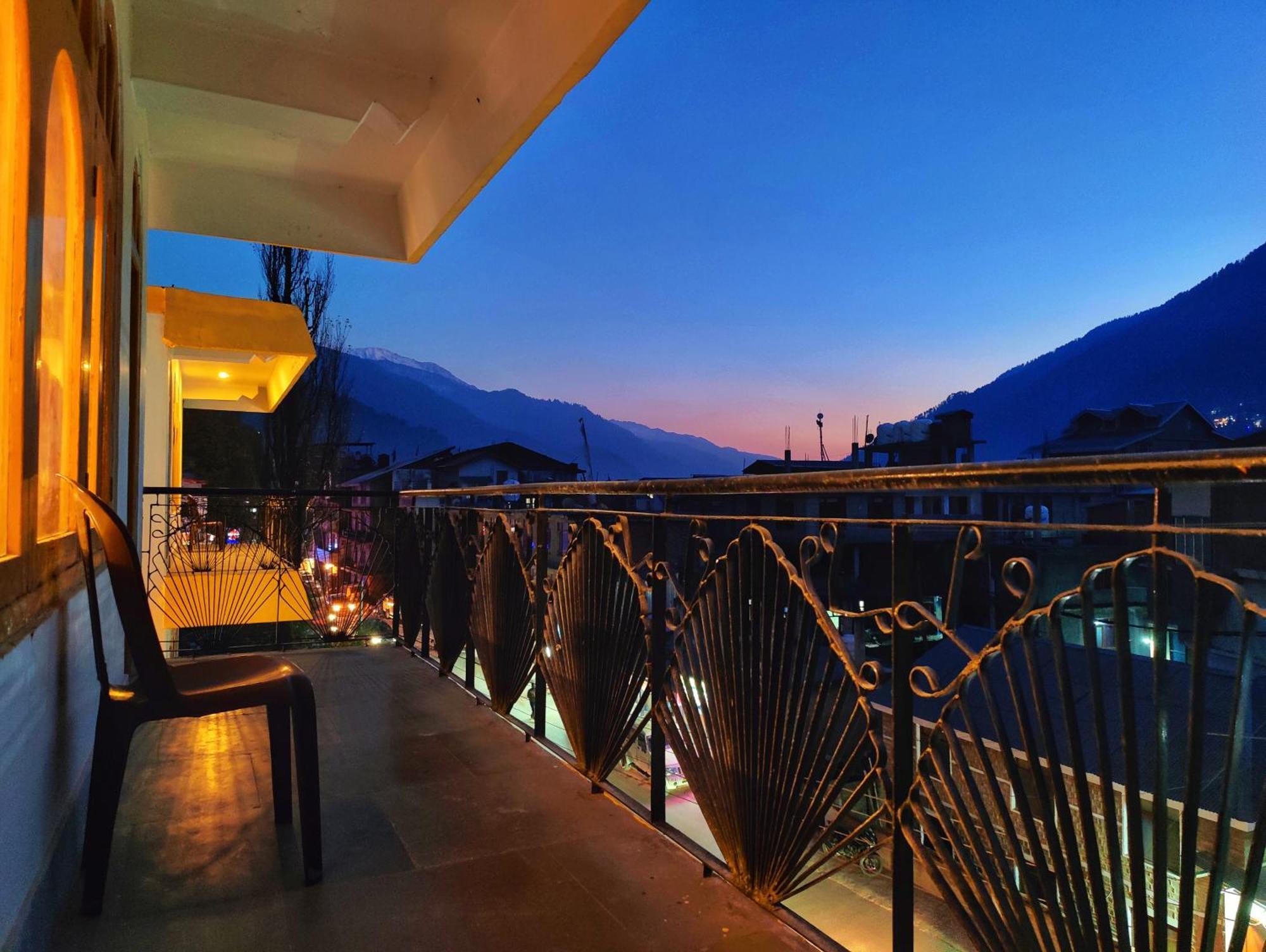 Surya International Hotel Manali Near Mall Road Экстерьер фото
