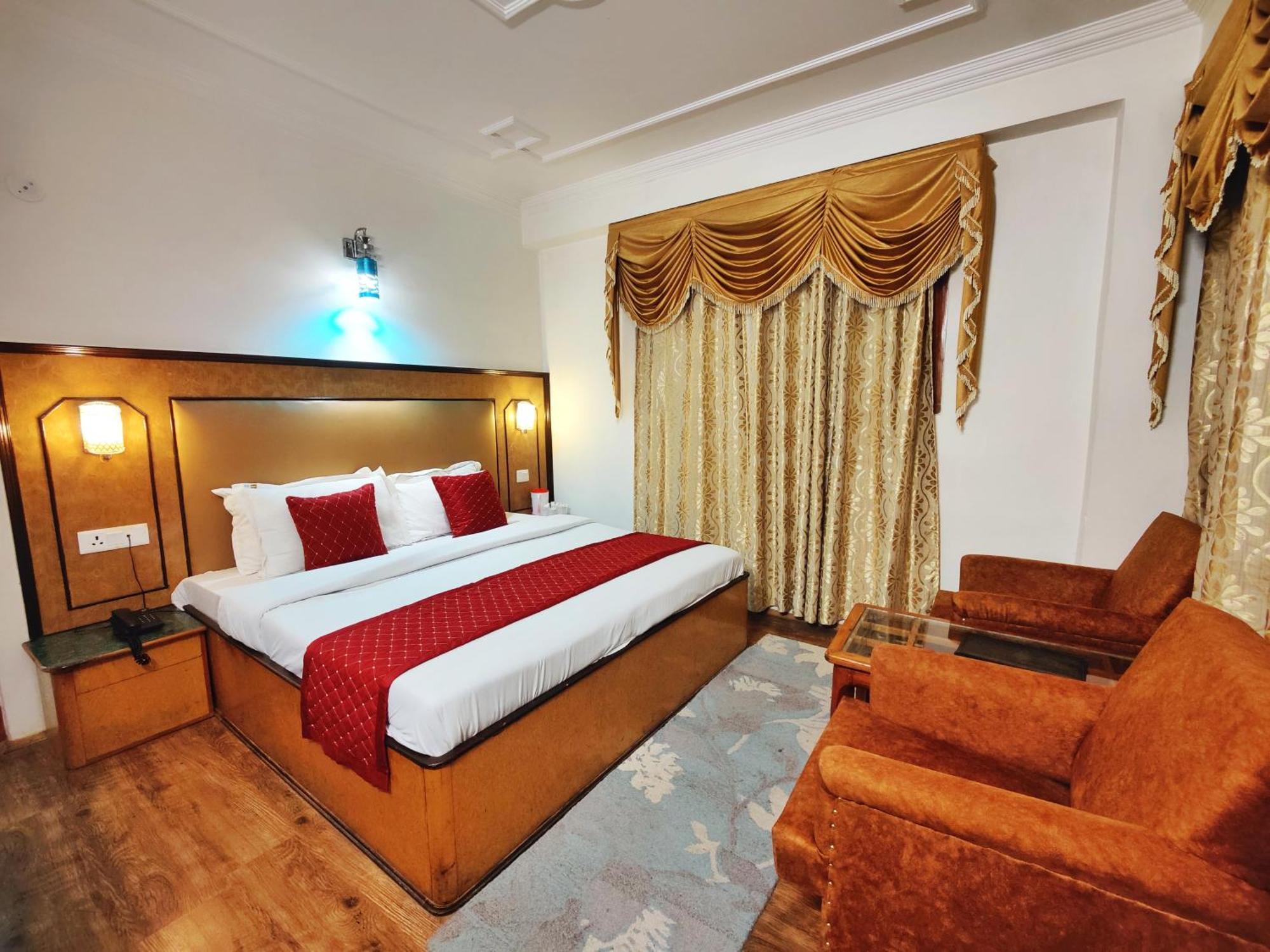 Surya International Hotel Manali Near Mall Road Экстерьер фото