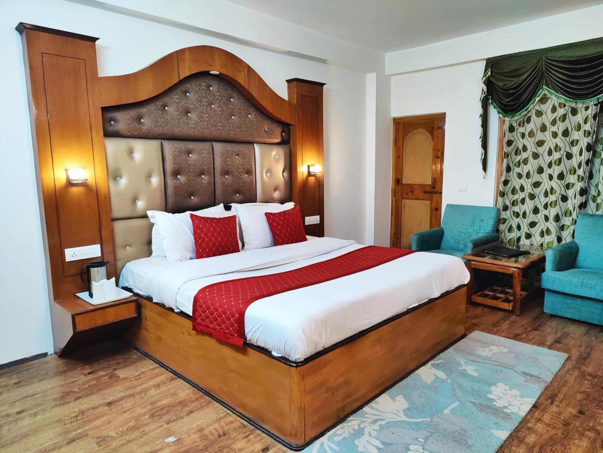 Surya International Hotel Manali Near Mall Road Экстерьер фото
