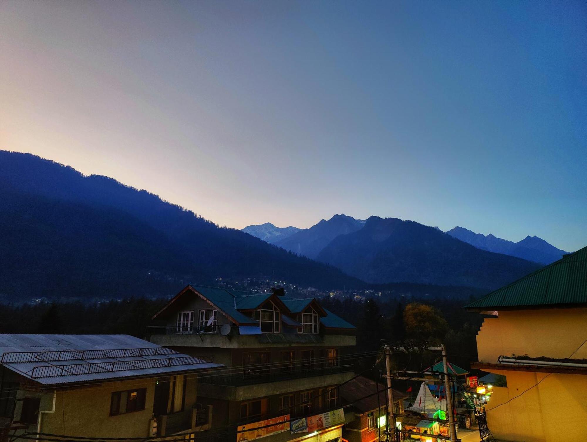 Surya International Hotel Manali Near Mall Road Экстерьер фото