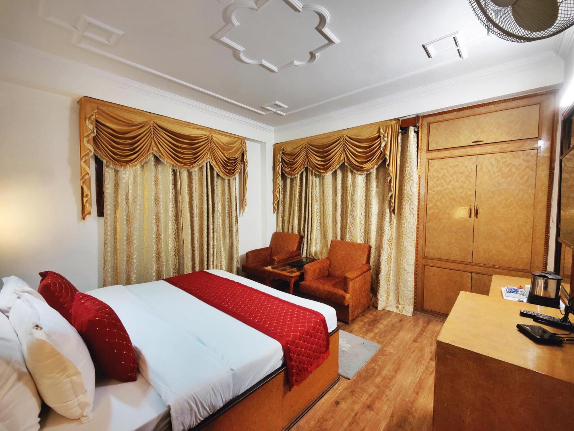 Surya International Hotel Manali Near Mall Road Экстерьер фото