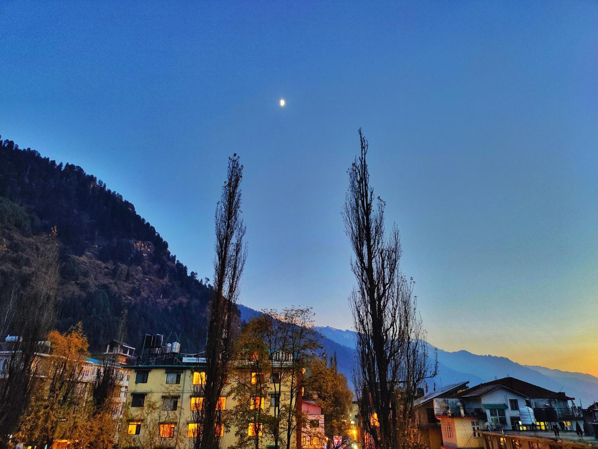 Surya International Hotel Manali Near Mall Road Экстерьер фото