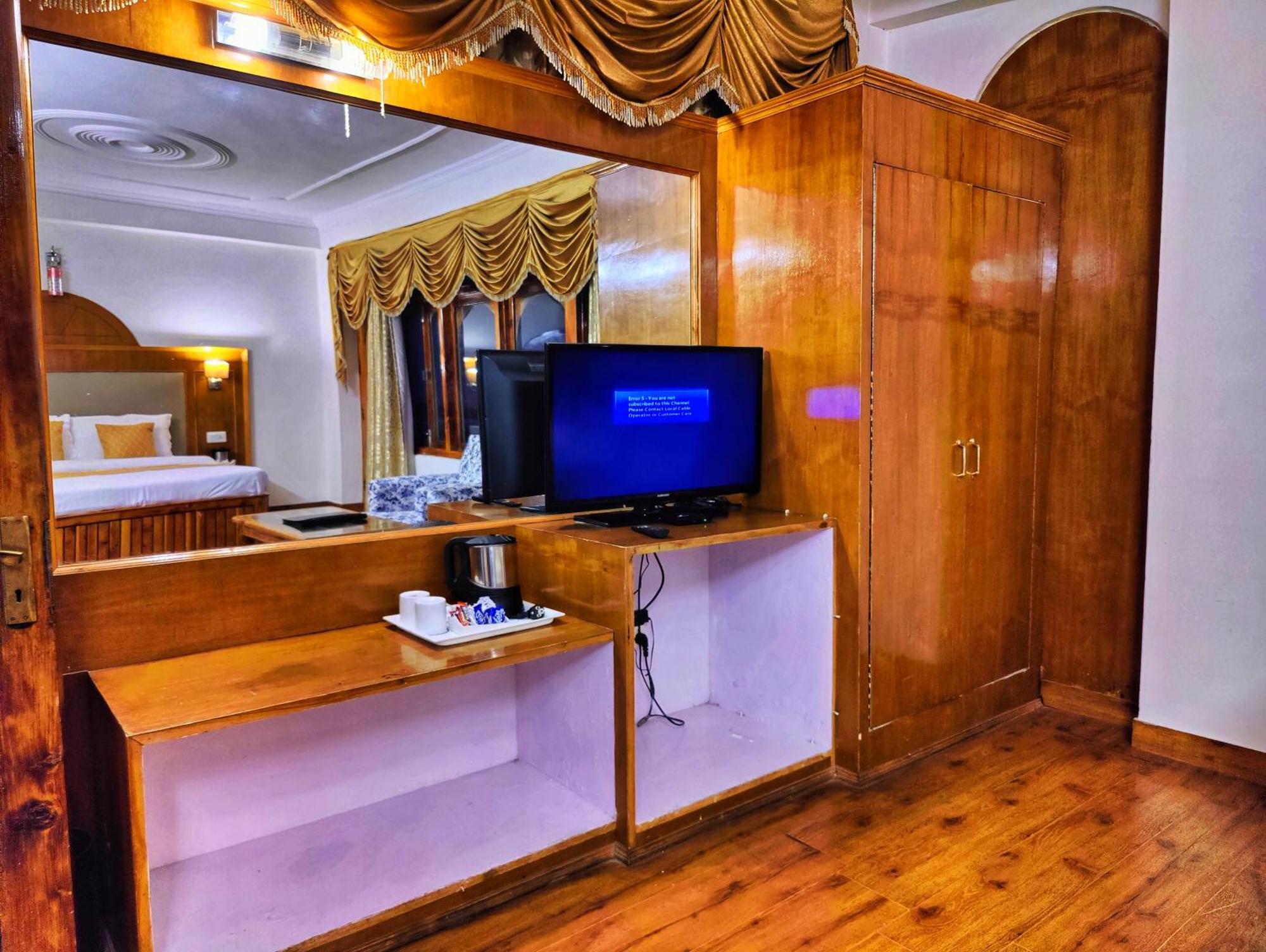 Surya International Hotel Manali Near Mall Road Экстерьер фото