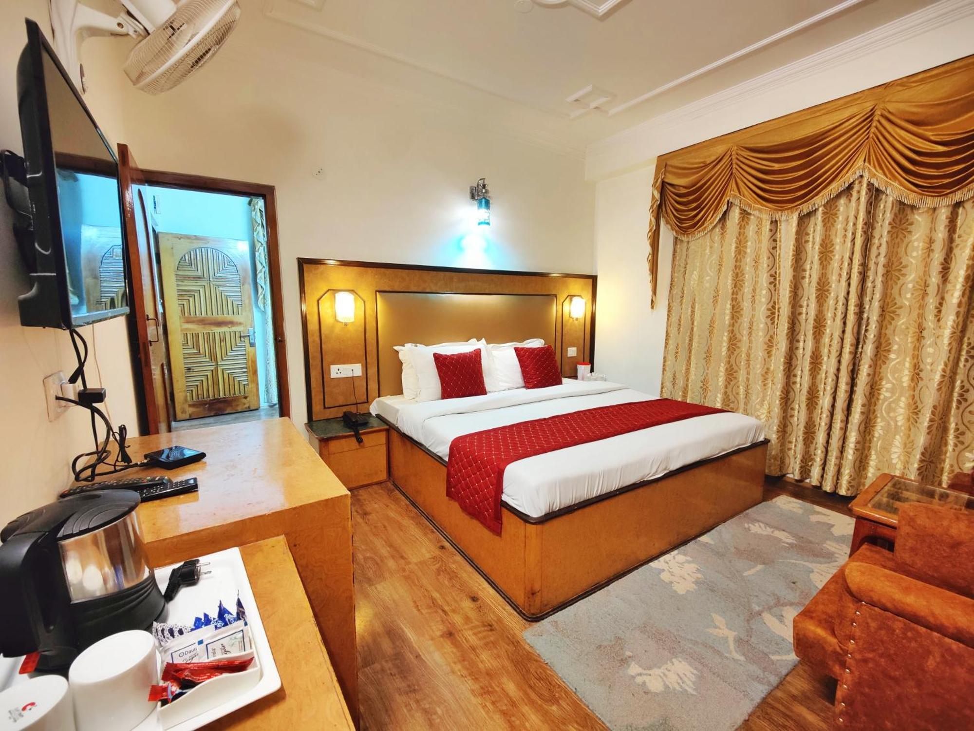 Surya International Hotel Manali Near Mall Road Экстерьер фото