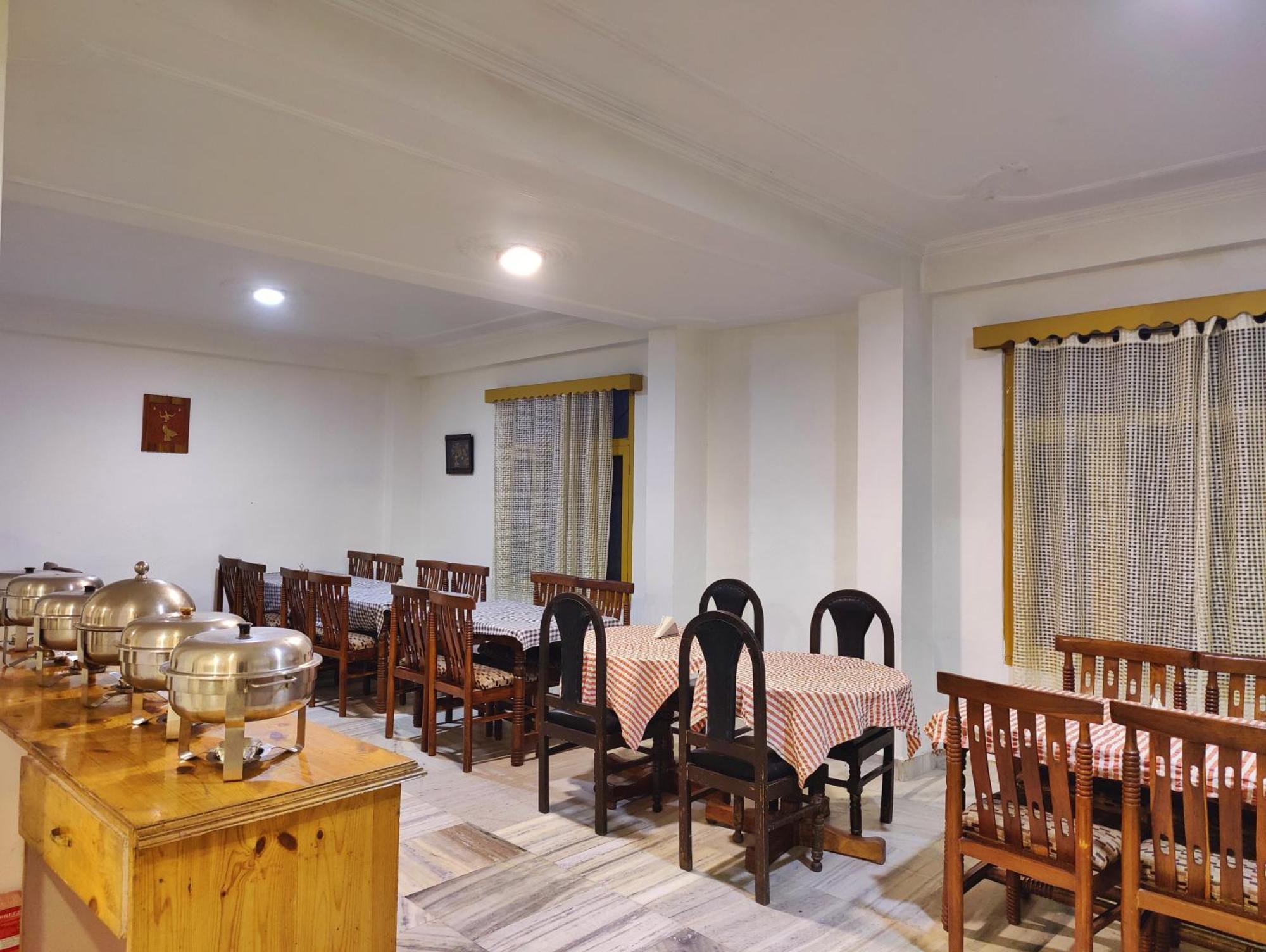 Surya International Hotel Manali Near Mall Road Экстерьер фото