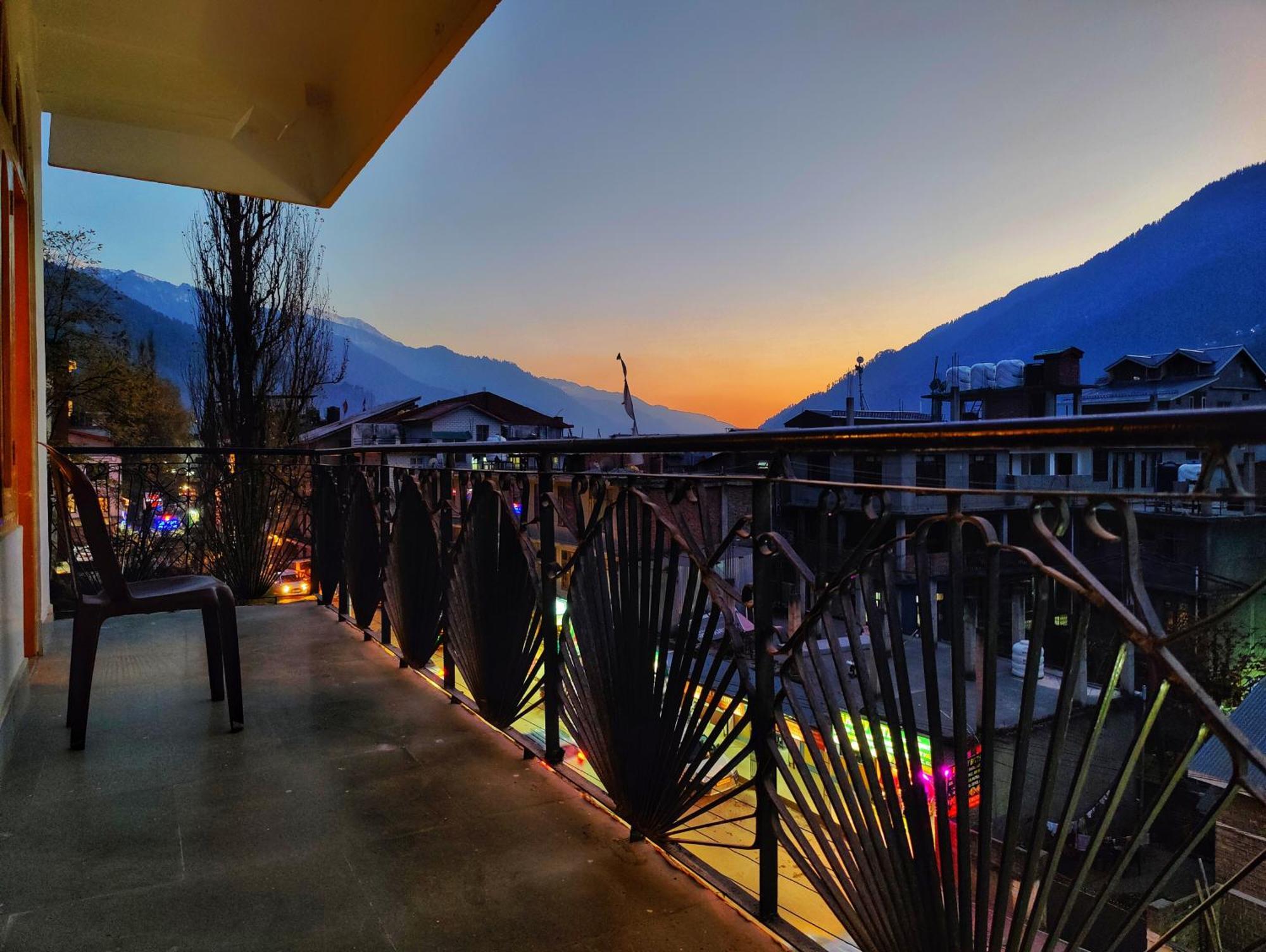 Surya International Hotel Manali Near Mall Road Экстерьер фото