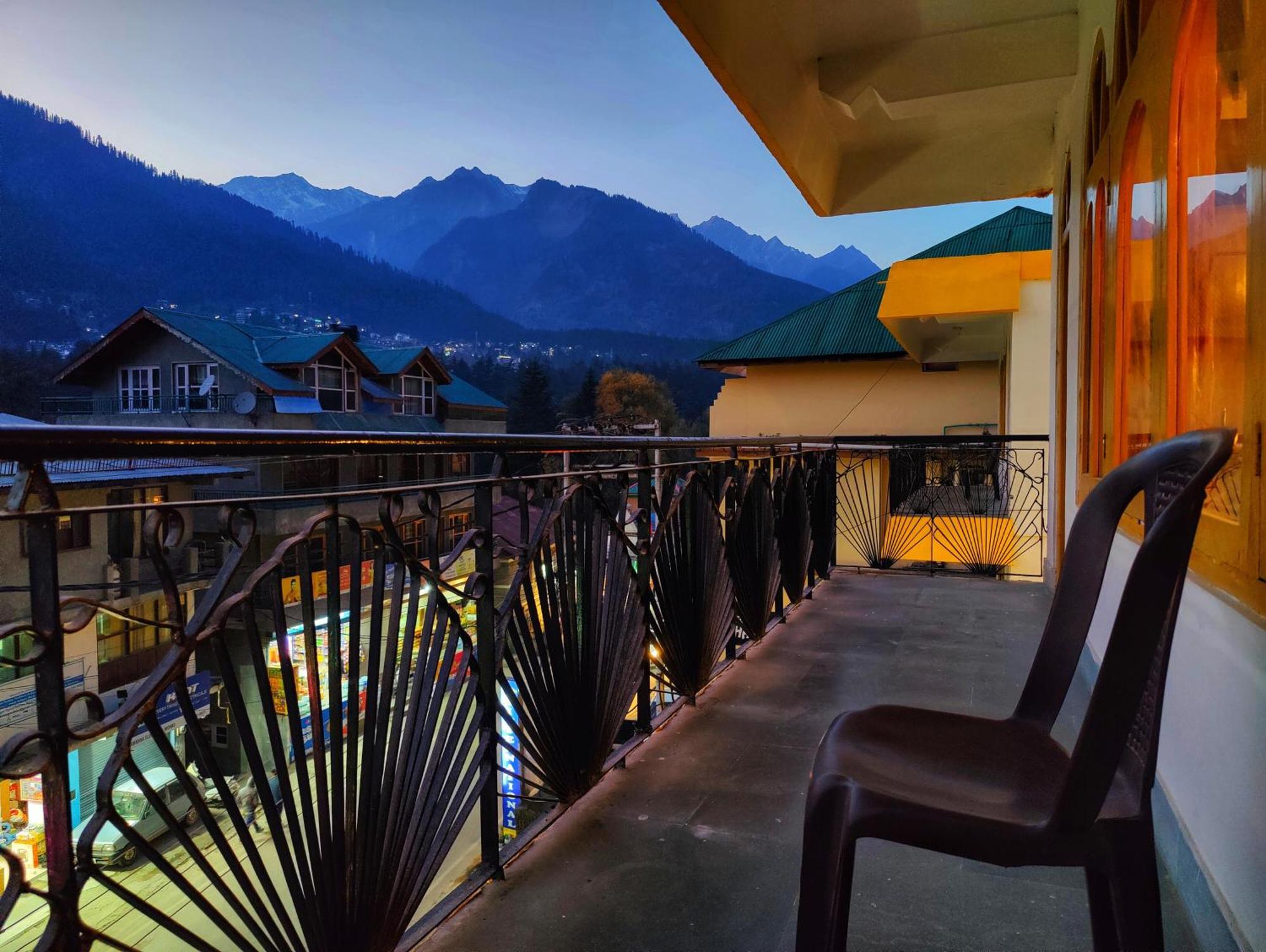 Surya International Hotel Manali Near Mall Road Экстерьер фото