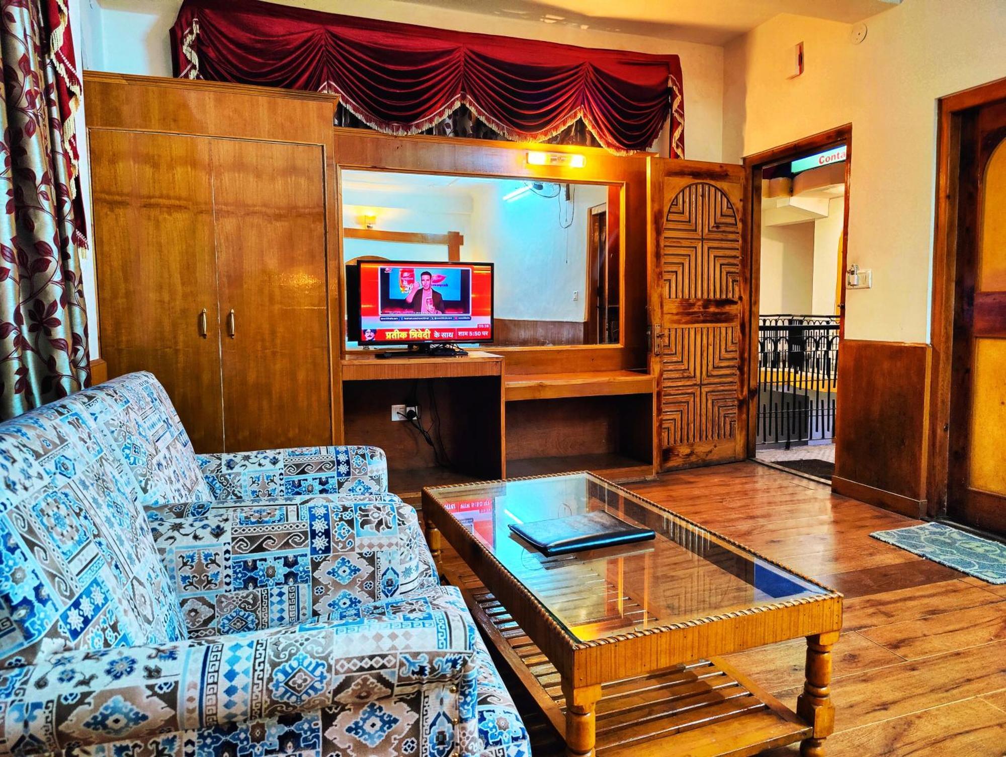 Surya International Hotel Manali Near Mall Road Экстерьер фото