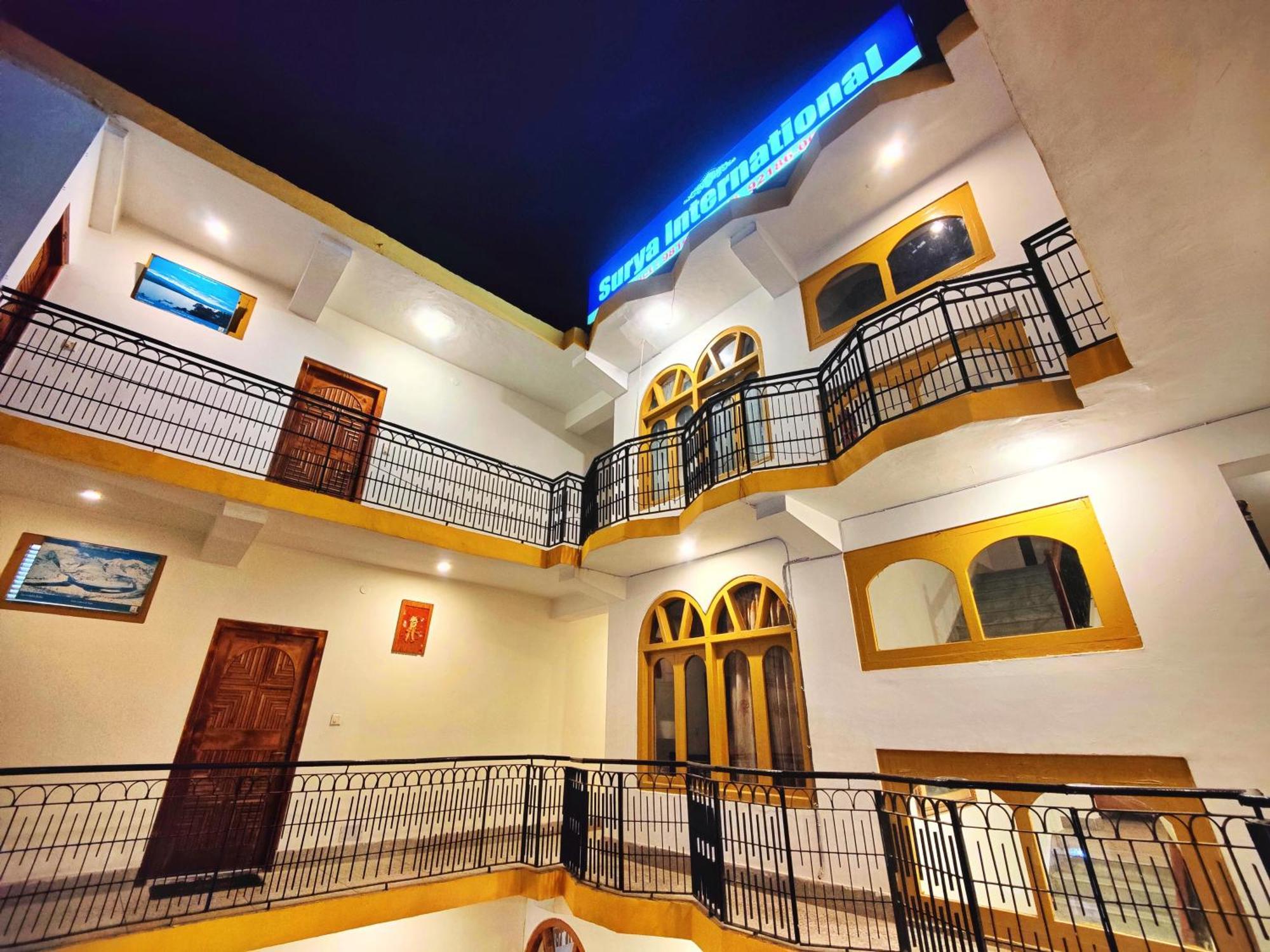 Surya International Hotel Manali Near Mall Road Экстерьер фото