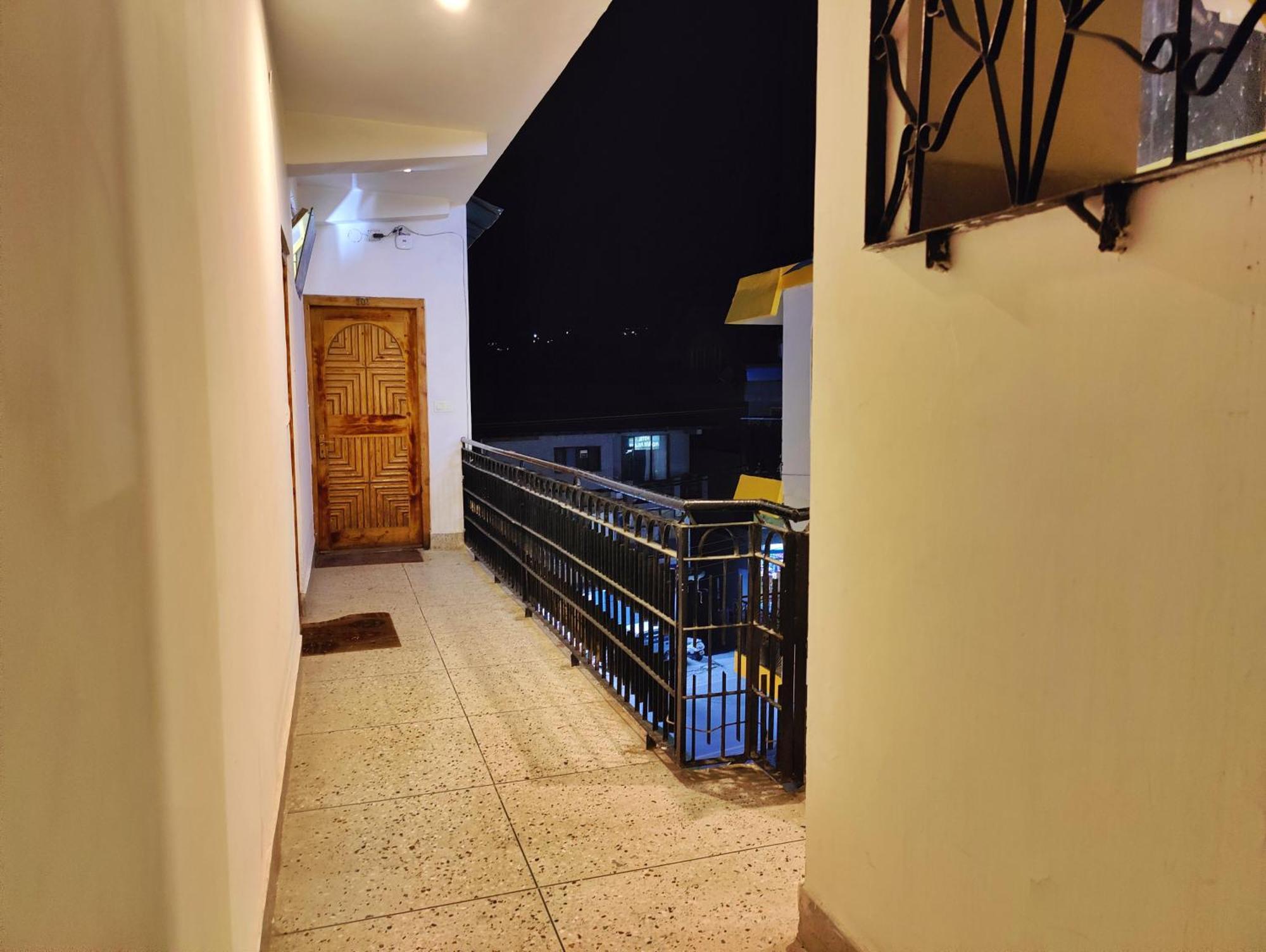 Surya International Hotel Manali Near Mall Road Экстерьер фото